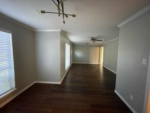 1619 Cripple Creek Dr in Austin, TX - Building Photo - Building Photo