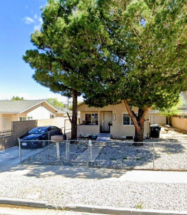 property at 44618 Date Ave