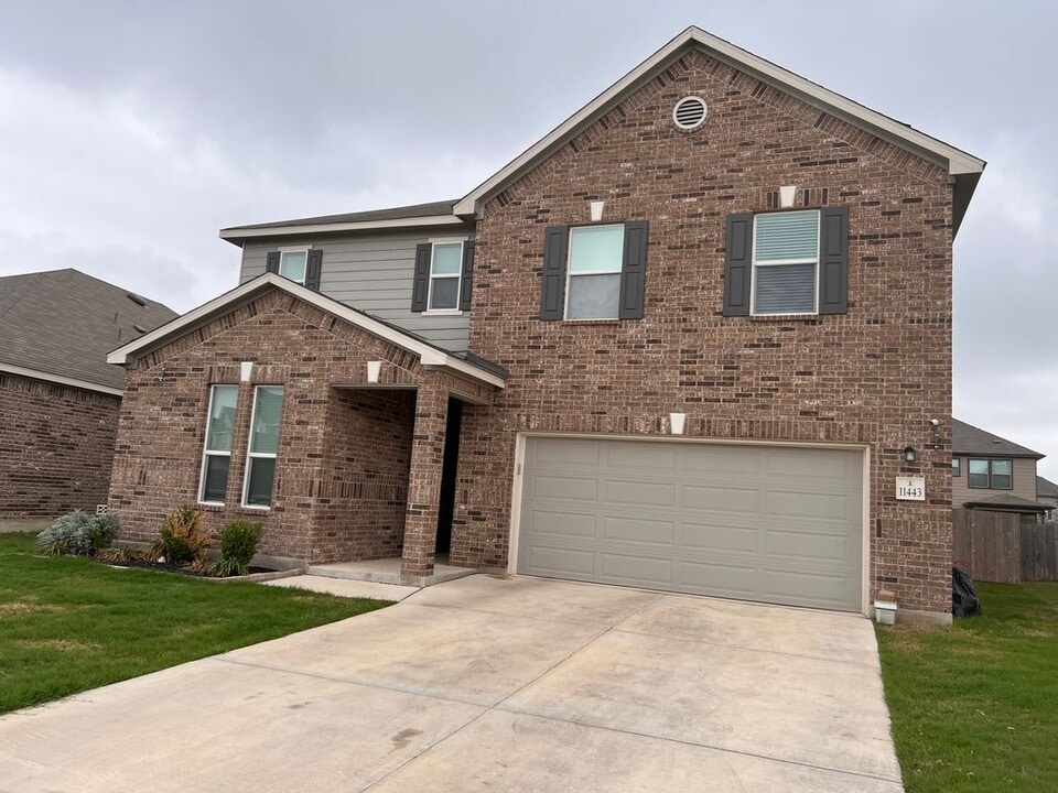 11443 Jubilance Path in San Antonio, TX - Building Photo
