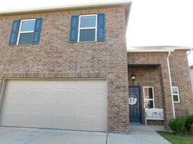 5074 W Claxton Circle in Fayetteville, AR - Building Photo