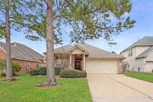 21315 River Knoll Ln in Katy, TX - Building Photo