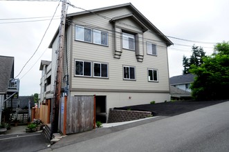 3706 Rucker Ave in Everett, WA - Building Photo - Building Photo