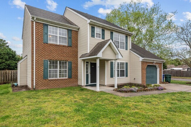 108 Woodlake Terrace in Suffolk, VA - Building Photo - Building Photo