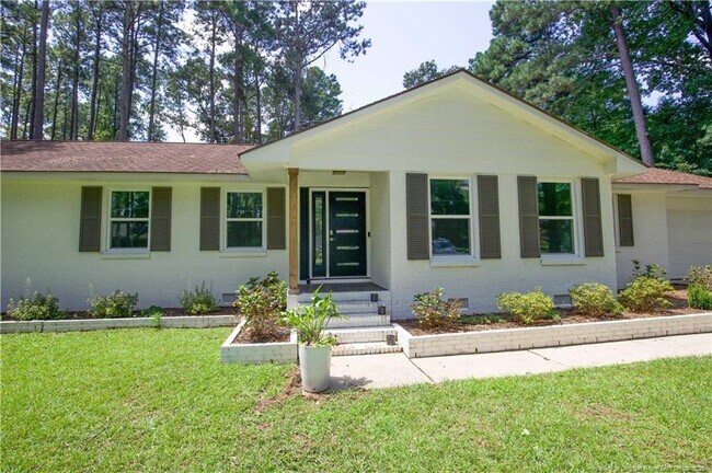 906 N Glenwood Trail in Southern Pines, NC - Building Photo - Building Photo