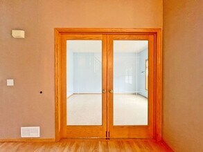 1929 Bowsens Ln in Woodbury, MN - Building Photo - Building Photo