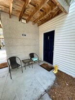607 W Island Square Dr in St. Simons Island, GA - Building Photo