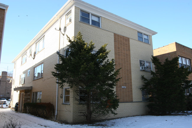 8216 Kilpatrick Ave in Skokie, IL - Building Photo - Building Photo