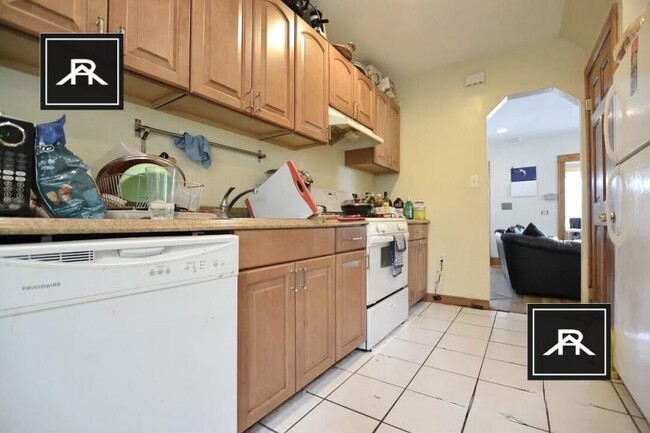 property at 25 S Crescent Circuit