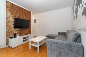 317 E 93rd St in New York, NY - Building Photo - Building Photo
