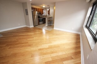 Apartments on Fifth in Pittsburgh, PA - Building Photo