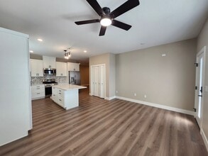 5305 W Jay St in Pasco, WA - Building Photo - Building Photo