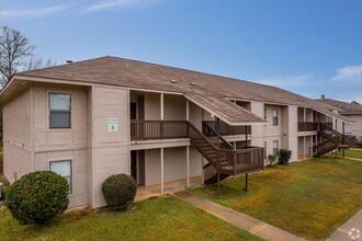 Cedar Creek Village in Shreveport, LA - Foto de edificio - Building Photo