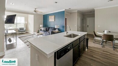 195 N Creek Dr in Summerville, SC - Foto de edificio - Building Photo