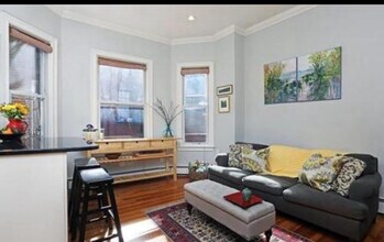 127 Pinckney St, Unit 6 in Boston, MA - Building Photo - Building Photo