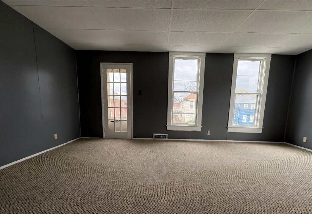 130 S 12th St, Unit Upper in Richmond, IN - Building Photo