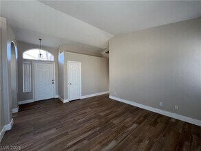 917 Ashford Way in Henderson, NV - Building Photo - Building Photo