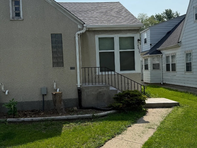 property at 4639 Cedar Ave S