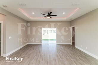 1666 Redfin Dr in Poinciana, FL - Building Photo - Building Photo