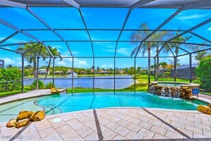 12730 Aviano Dr in Naples, FL - Building Photo