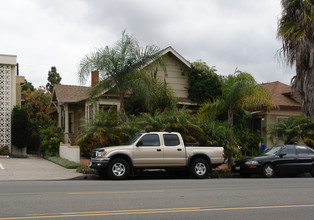 1260 Robinson Ave in San Diego, CA - Building Photo - Building Photo