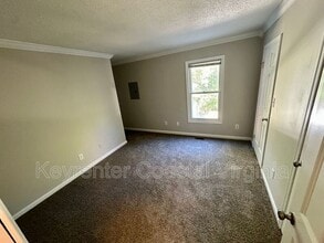 2102 Queen Annes Ct in Carrollton, VA - Building Photo - Building Photo