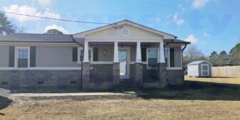 106 Smith St in Princeton, NC - Building Photo