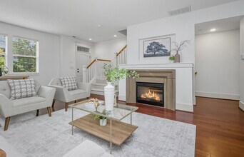 619 SW Foresta Ter in Portland, OR - Building Photo - Building Photo