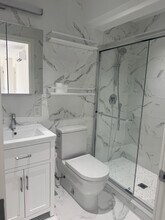 2011 Lake Ave in West Palm Beach, FL - Foto de edificio - Building Photo