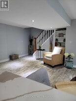 900 Juniper St in Oshawa, ON - Building Photo