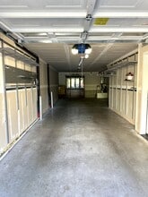 13955 NE 15th Ct in Bellevue, WA - Building Photo - Building Photo