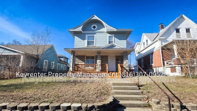 property at 142 N Bellaire Ave