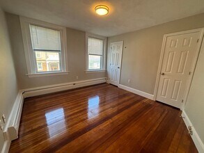 256 Washington in Salem, MA - Foto de edificio - Building Photo