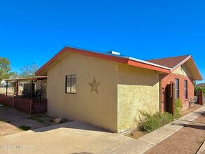 13373 Greendale in El Paso, TX - Building Photo - Building Photo