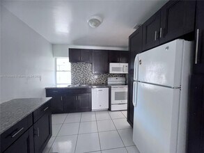 2430 SW 81st Ave in Davie, FL - Building Photo - Building Photo