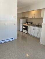 37 Arlington St, Unit 1 in Woburn, MA - Building Photo