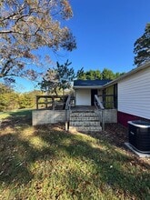 2262 S Lafayette St in Shelby, NC - Building Photo - Building Photo