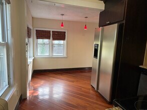20 Quaker Ln S in West Hartford, CT - Building Photo - Building Photo