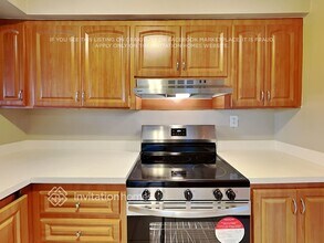 7670 NW 11th Ct in Pembroke Pines, FL - Foto de edificio - Building Photo