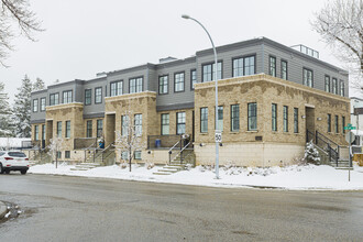 1687 37 Av SW in Calgary, AB - Building Photo - Building Photo