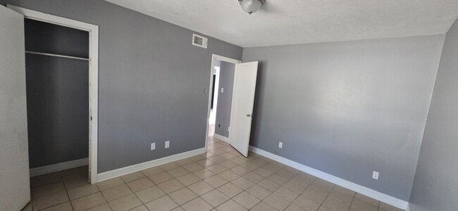 property at 2415 Southmore Blvd