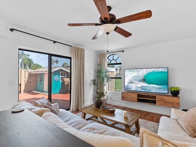 4025 Village Dr in Delray Beach, FL - Building Photo - Building Photo
