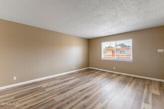 9400 Montrose Ct-Unit -22 in El Paso, TX - Building Photo - Building Photo