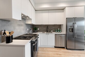 340 Patton St in Los Angeles, CA - Foto de edificio - Building Photo