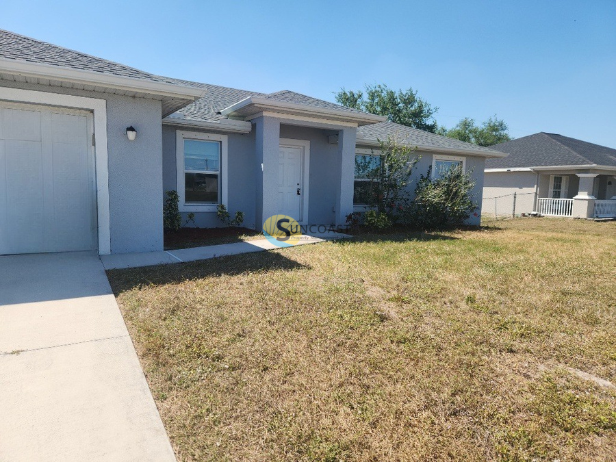 1812 NE 7th Pl in Cape Coral, FL - Building Photo