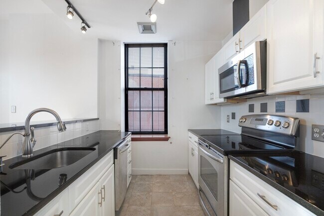 14 John Eliot Sq in Boston, MA - Building Photo - Building Photo
