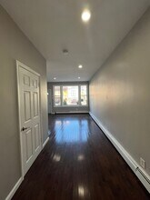 7 Stevens Ave, Unit SingleFa in Jersey City, NJ - Foto de edificio - Building Photo