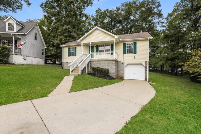 425 Jonesboro Ct in La Vergne, TN - Building Photo - Building Photo