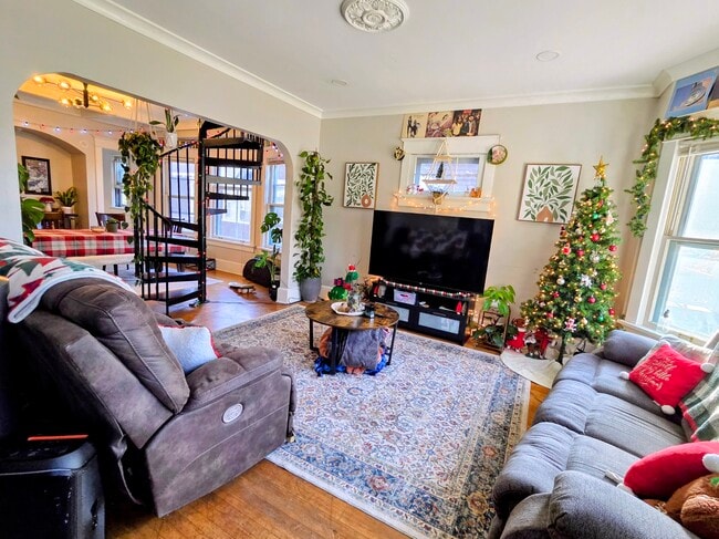 3022 N Frederick Ave, Unit 2 in Milwaukee, WI - Foto de edificio - Building Photo