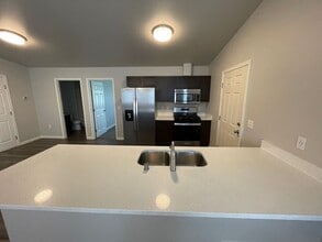 1571 N Tinitun Cir in Wasilla, AK - Building Photo - Building Photo