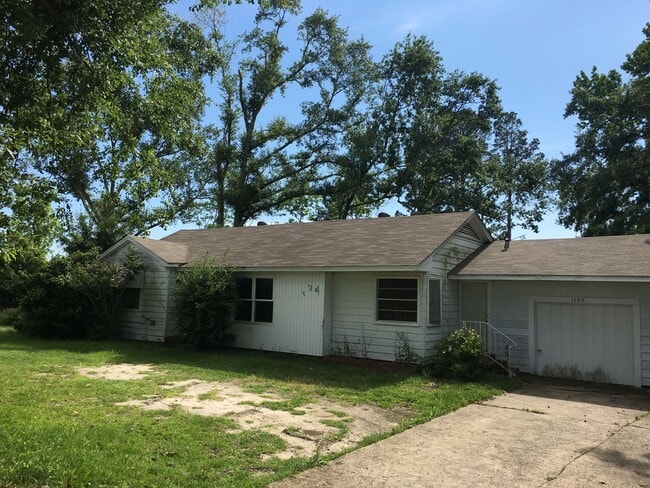 1105 Coushatta St in Ruston, LA - Building Photo - Building Photo